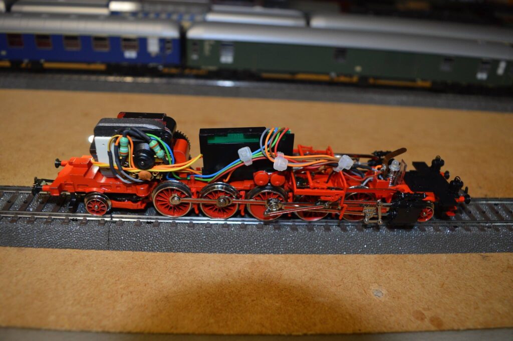 Umbau Maerklin 3309 BR 85 007 2