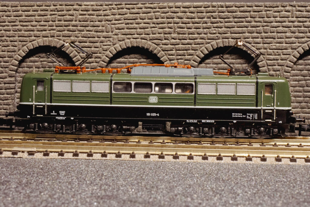 Minitrix 51 2056 00 BR151 025 4 DB 3