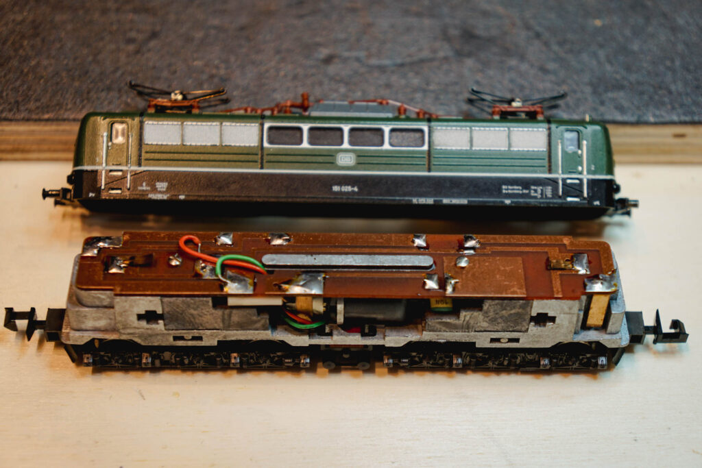 Umbau Minitrix 51 2056 00 BR151 025 4 DB 1
