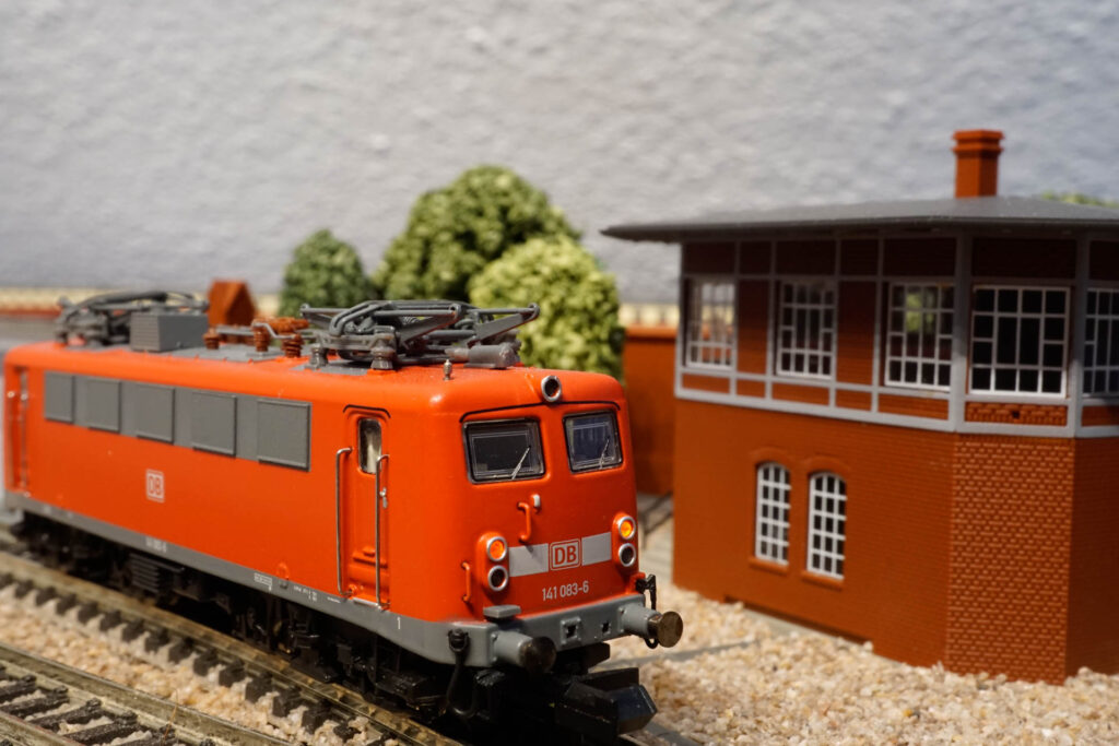 Minitrix 16142 BR141 083 6 DB 2
