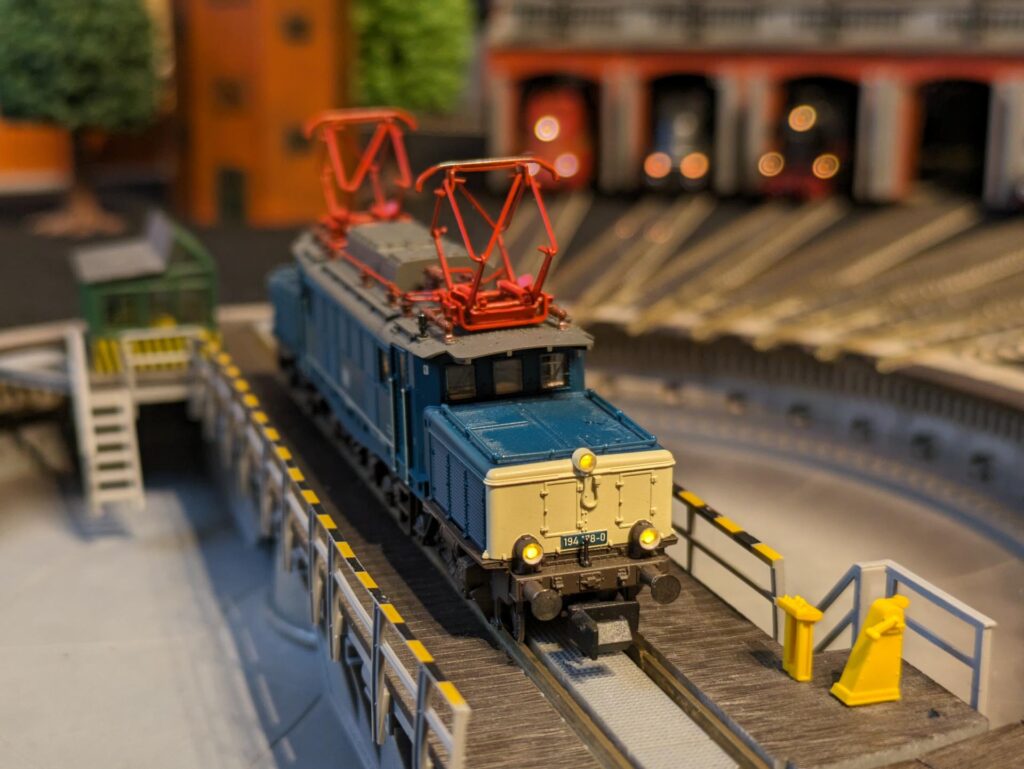 Fleischmann 7395 BR194 178-0 DB (2)