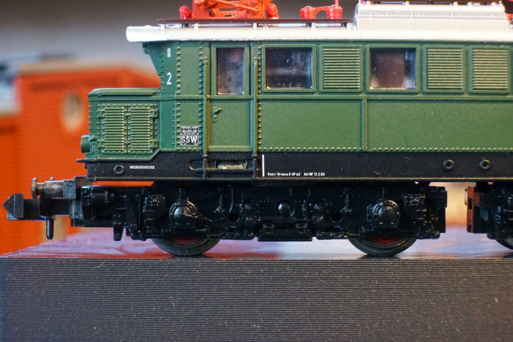 Minitrix 12521 E44 098 DB (6)