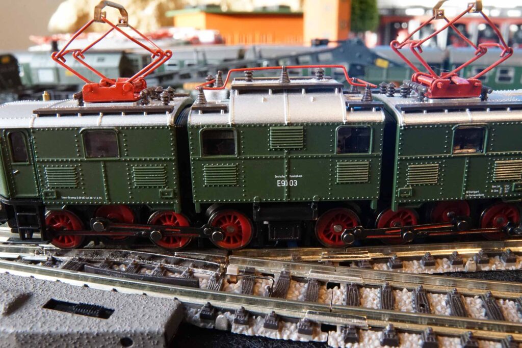 Roco 23231 E91 03 DB (7)